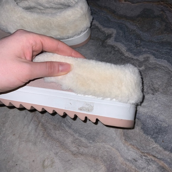 Blondo Waterproof Suede Faux Fur Shoes - Picture 4 of 5